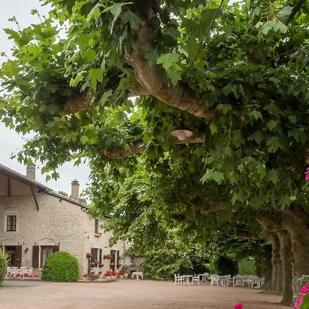 Logis Les Platanes Reyssouze