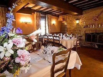 Hotel Logis Les Platanes 2*
