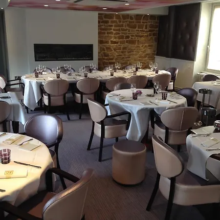 Hotel Logis Les Platanes Reyssouze