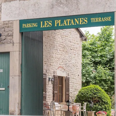 Logis Les Platanes 2*